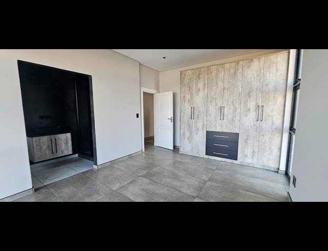 3 BEDROOM FREESTANDING FOR SALE IN CASHAN